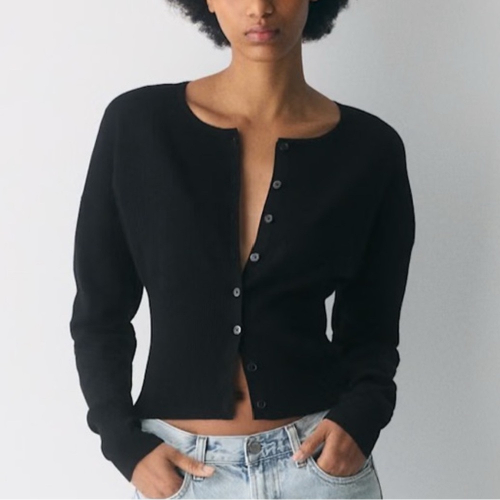 Aritzia Wilfred Golightly Cardigan Wonder Yarn in Black
